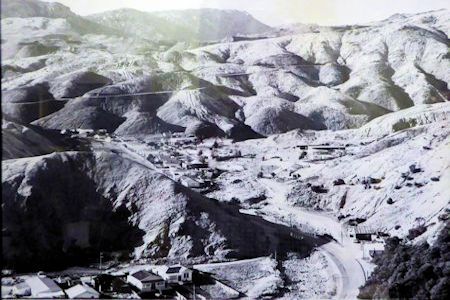 Bachelor Street, Queenstown, undated - 58kB jpg