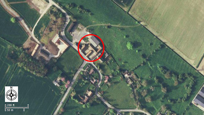 Aerial photo Manor Farm Ruston Parva 2010 - 66kB jpg
