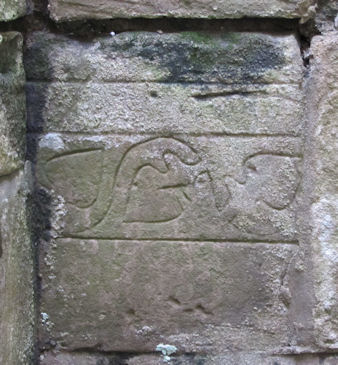 Frankley Church manorial carving 2013 - 36kB jpg