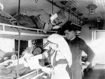 Ambulance Train, Doullens 27/04/1918 - 65Kb jpg