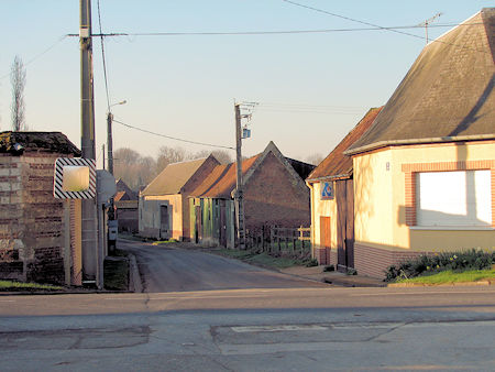 Forceville main road to village - 36kB jpg