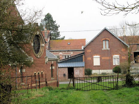 Mesnil - from 10/WRR HQ to village centre - 46kb jpg