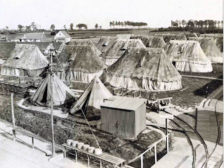 Remy Siding camouflaged tents - 50kB jpg