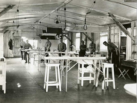 Remy Siding operating theatre - 47kB jpg