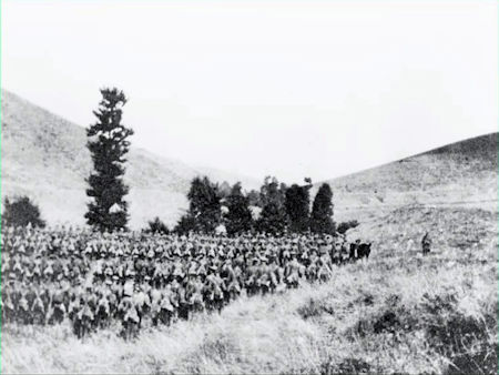 Salonika route march October 1915 - 33kB jpg