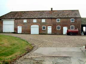 Cottam House stable block 2005 - Kb jpg