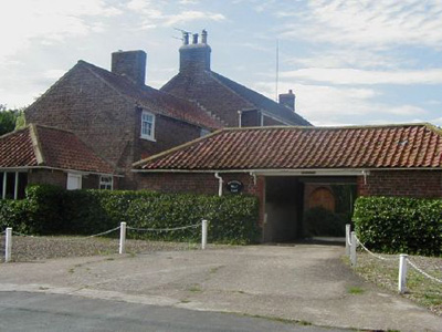 Westfield - home of Thomas Crompton - 50kB jpg