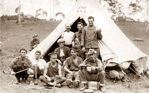Recruits at Enoggera Barracks - 56Kb jpg