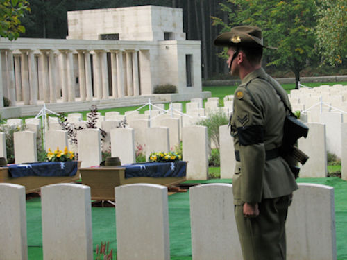 Internment of five Australians, New Butte Cemetery, 04oct2007 - 45kB jpg