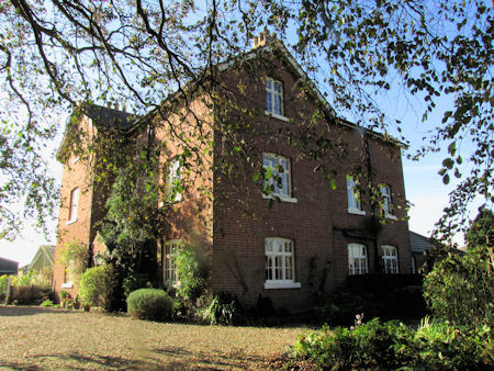 Well Close Farm 2000 22Kb-jpg