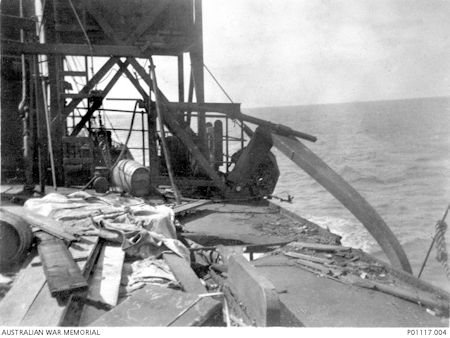 Empire Star - bomb damaged lifeboat - 34kB jpg