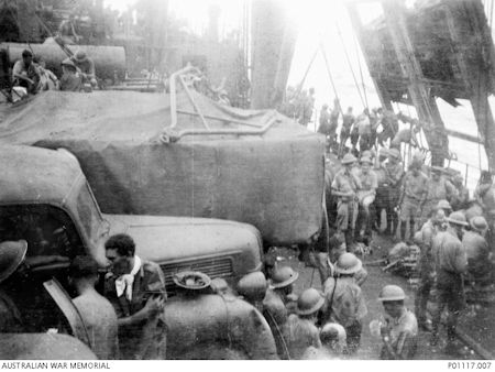 Troops and equipment on Empire Star - 34kB jpg