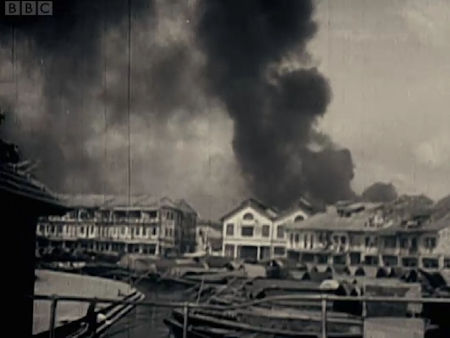 Singapore burning 15 February 1942 - 23kB jpg