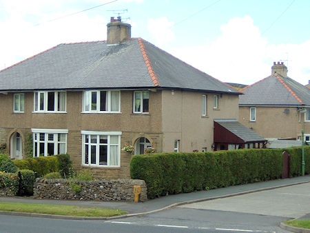 2 Ingfield Estate, Settle 2004 - 37kB jpg