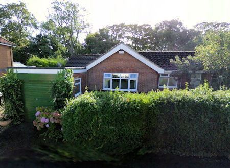 22 Manor Park Road, Beverley in 2009 - 48kB jpg