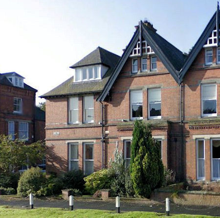 The Chestnuts, New Walk, Beverley in 2009 - 54kB jpg