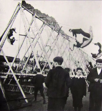 'Shuggies' at The Sands Easter Fair 1904 - 28kB jpg