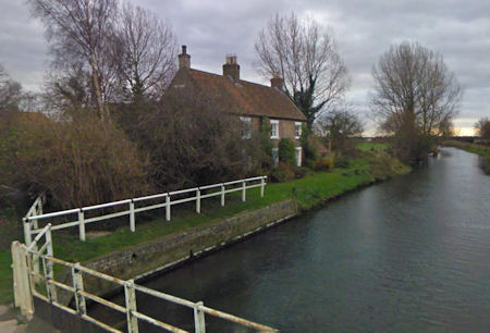 Brigham Arms in 2011 - 37kB jpg