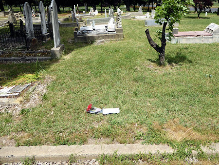 Caleb Crompton's grave - 71kB jpg