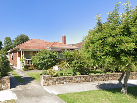 14 Closter Avenue - 52kB jpg