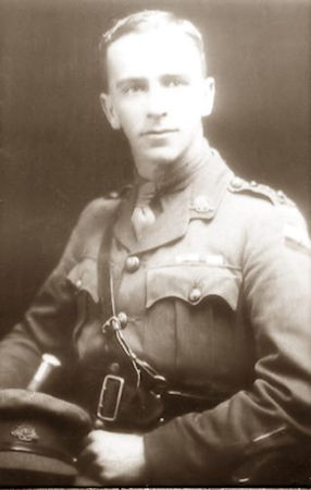 Post war studio portrait of JR Blackman - 19Kb jpg