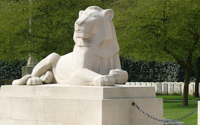Royal Berks Cemetery lion - 137kB jpg