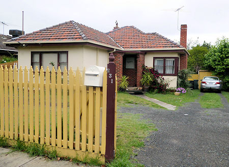 231 Huntingdale Road - 49kB jpg