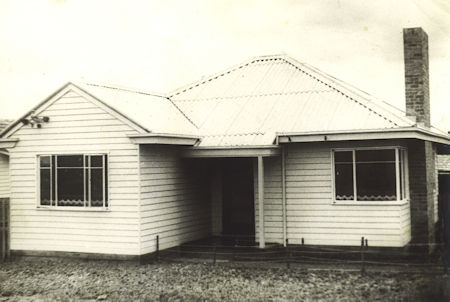 181 Blackburn Road - 26kB jpg