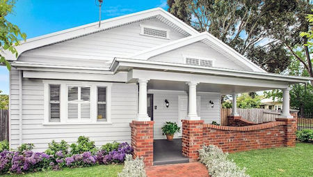 11 Smith Street - 44kB jpg