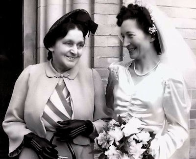 Ellen Forsyth and Florence milner on her wedding day 9nov1949 - 27kB jpg