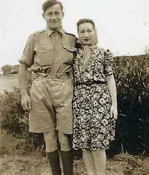 John francis Forsyth and Ellen Forsyth during WW2 - 29kB jpg