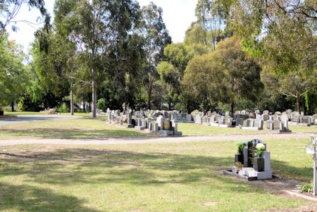 Fawkner Cemetery, Melbourne - 45kB jpg