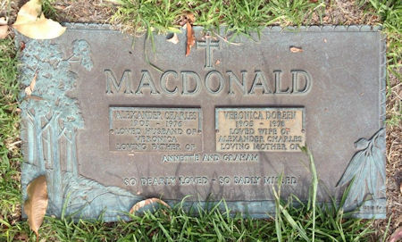 Alexander Charles MacDonald headstone - 25kB jpg