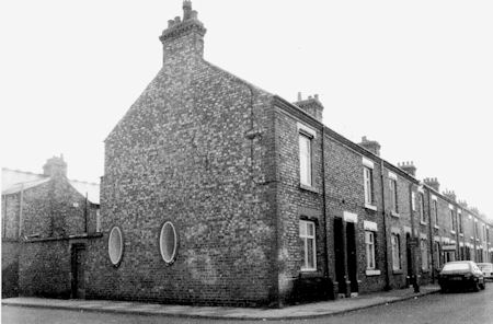 Tarring Street circa 1985 - 27kB jpg