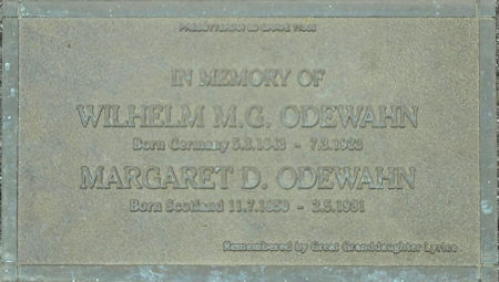 Wilhelm Odewahn's headstone - 24kB jpg