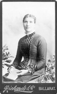 A young Caroline Laura Sale - 18Kb jpg