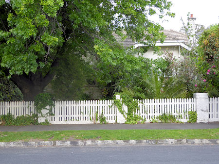 11 Newbay Crescent - 60kB jpg