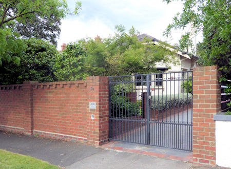 290 New Street - 53kB jpg