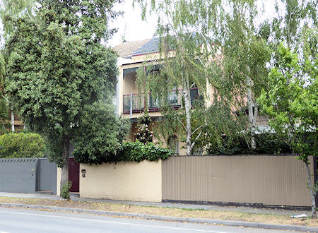 94 Wellington Street - 69kB jpg