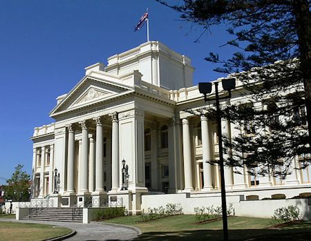 St Kilda Town Hall portico - 45kb jpg