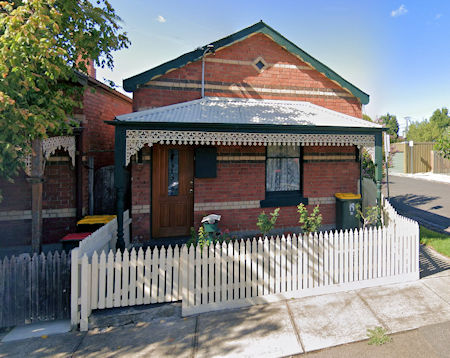 Smith 17 Newton Parade - 56kB jpg