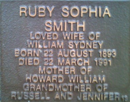Ruby Sophia Smith's headstone - 40kB jpg