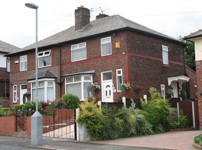 113 Knott Lane, Hyde in 2009 - kB jpg