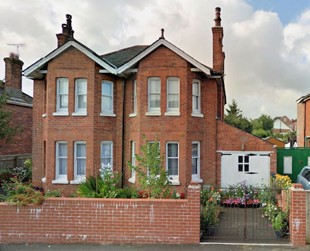 38 Cambridge Road, Dorchester - 51kB jpg