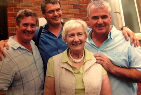 Wendy Evans and her sons in 2010 - kB jpg