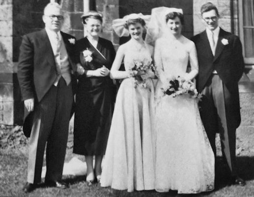 Wendy Crompton's wedding 1955 - 38kB jpg