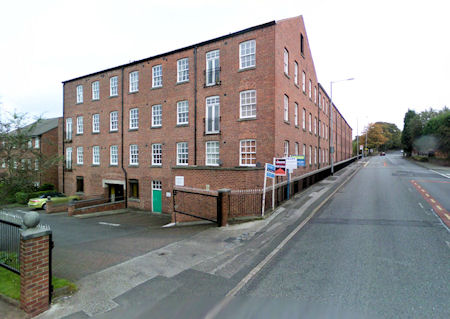 Mill at Hyde Road Woodley - 35kB jpg