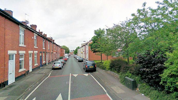 Travis Street, Hyde - 87kB jpg